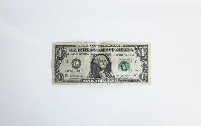 How Students Can Save Money in College