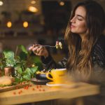 7 Habits of People Who Eat Clean